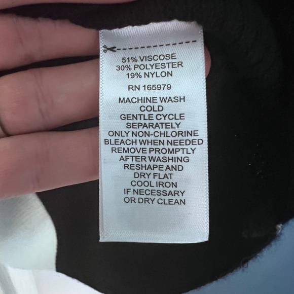 Cupio Blush Black and White Colorblock Sweater. Oversized dolman size XS NWT - Picture 7 of 10